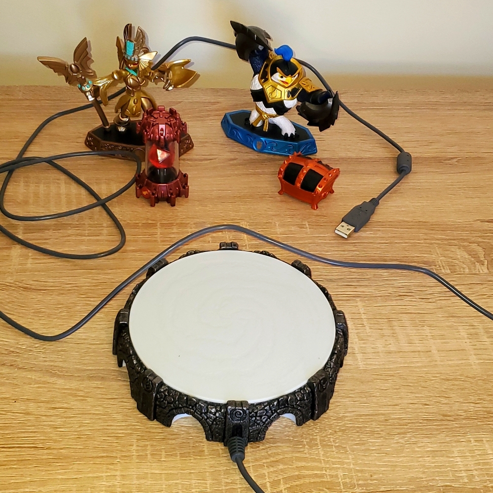 Wii U -Skylanders Imagination - Starter Pack + Extra Characters-USED